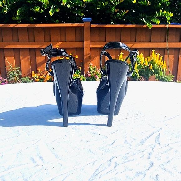 Pleaser stripper platform heels - Picture 3 of 4